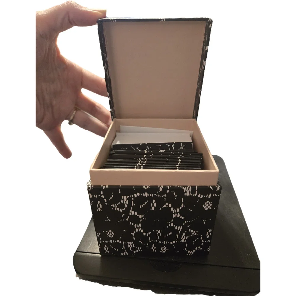 DKNY C Lace Pattern Boxed Stationery 24 Set black and white mini cards envelopes